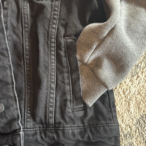 Denim hoodie jacket with sweatshirt sleeves in black and gray - Picture 8 of 10